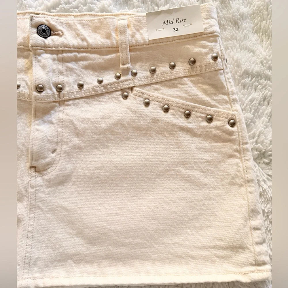 Abercrombie & Fitch Cream Studded Mini Skirt - Picture 2 of 7